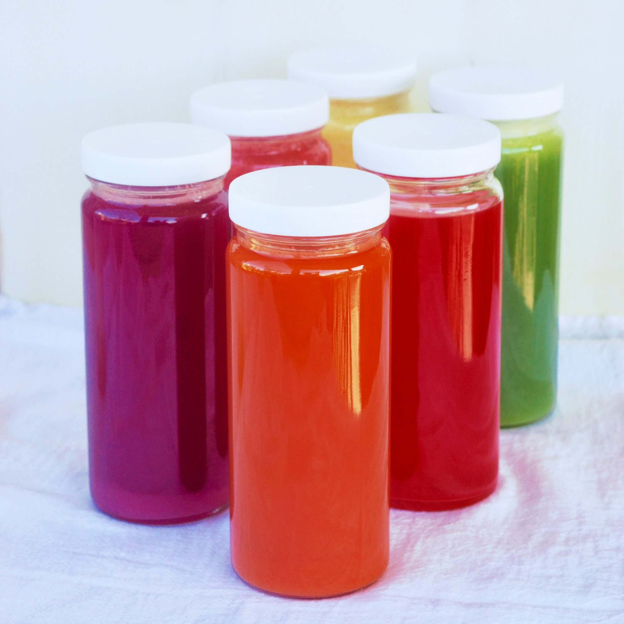 juice and smoothie bottles